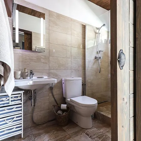 Hausbót U Rybára A Kačky