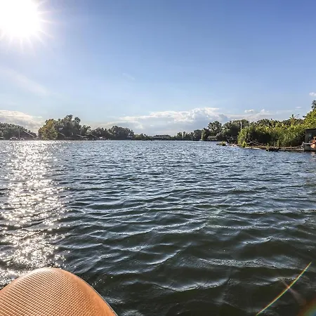 Hausbót U Rybára A Kačky *