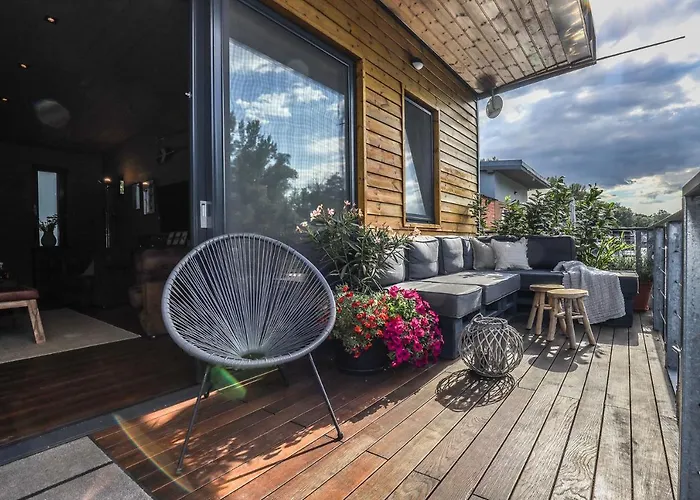 Hausbót U Rybára A Kačky Nyaraló Pozsony