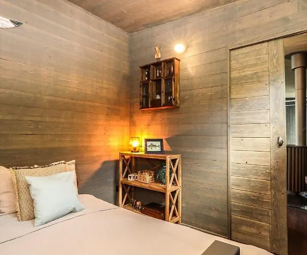 Nyaraló Hausbót U Rybára A Kačky