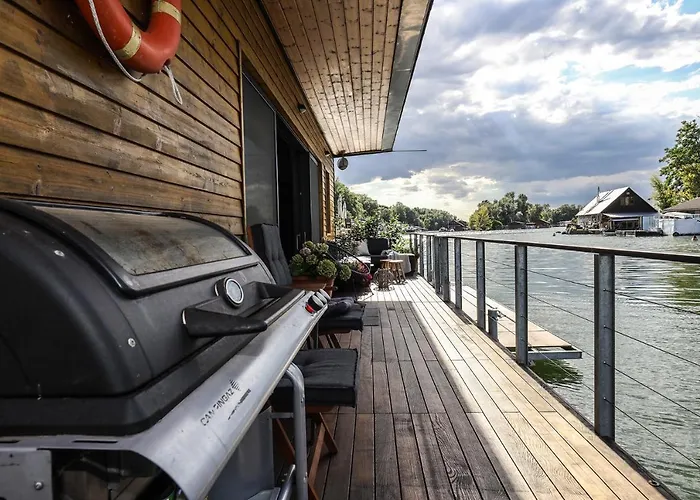 Hausbót U Rybára A Kačky