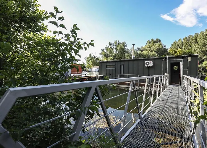 Hausbót U Rybára A Kačky Nyaraló *