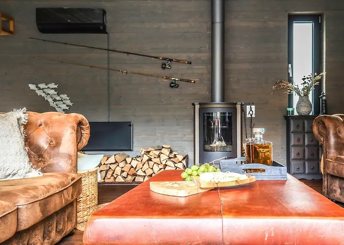 Hausbót U Rybára A Kačky *